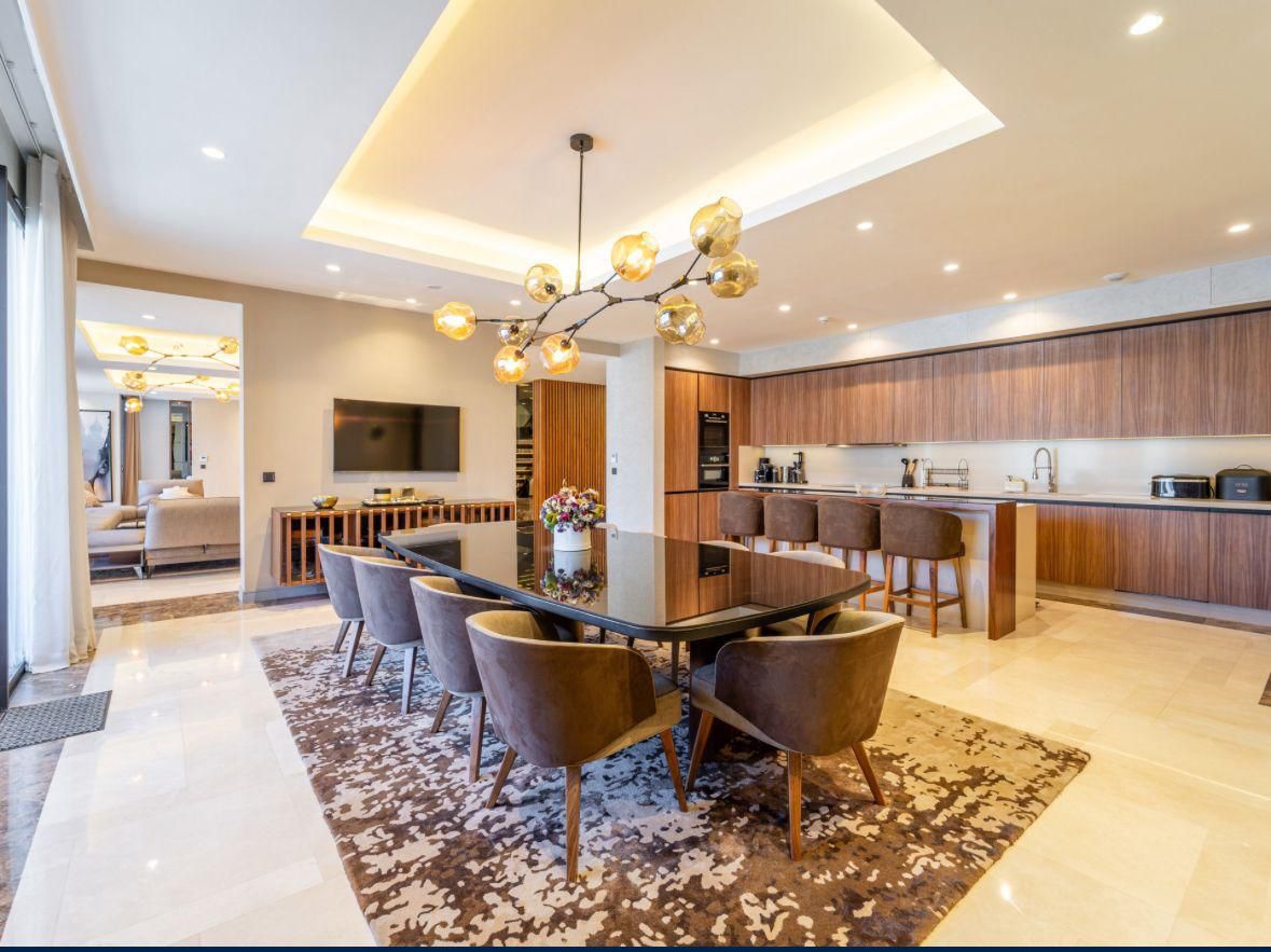 FOUR SEASONS PRIVATE RESIDENCES – PENTHOUSE OFF MARKET — 3